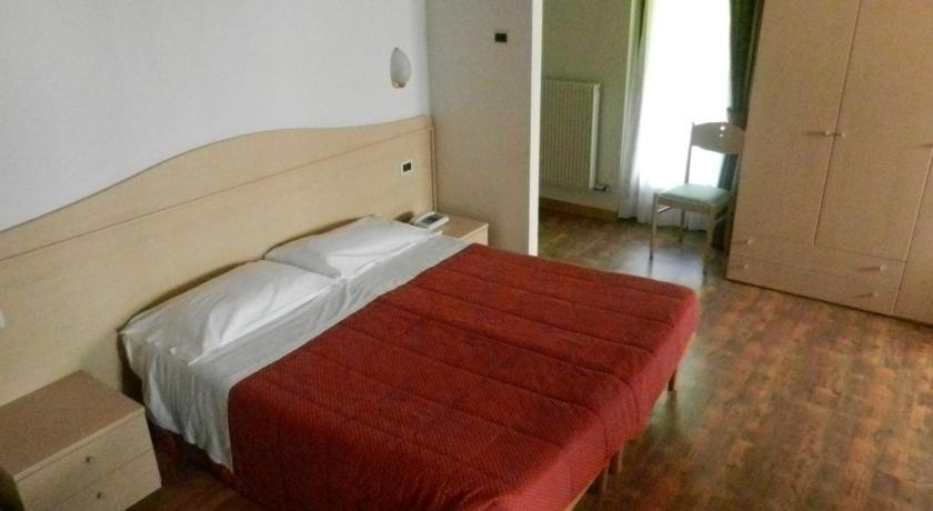 Maffei Hotel Pinzolo Ruang foto