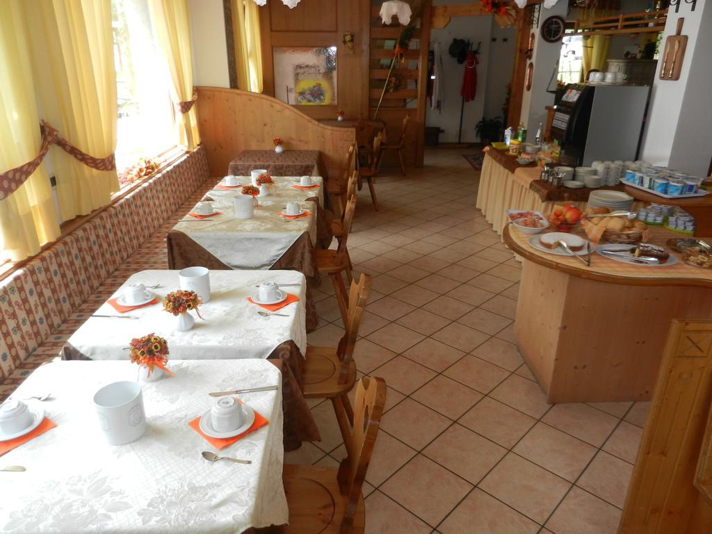 Maffei Hotel Pinzolo Bagian luar foto