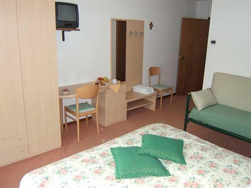 Maffei Hotel Pinzolo Bagian luar foto
