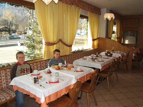 Maffei Hotel Pinzolo Bagian luar foto